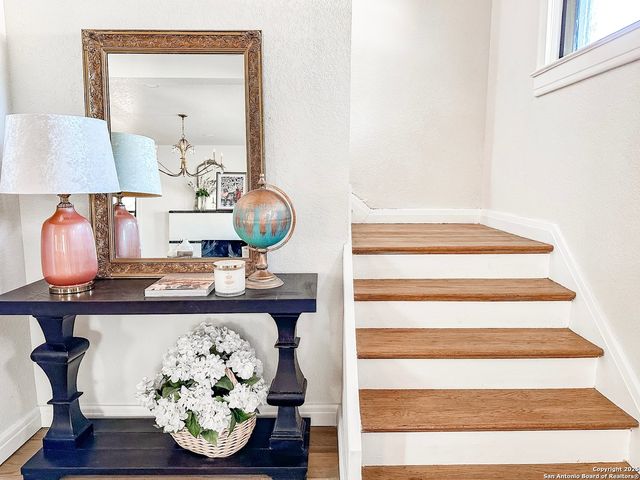 102 Luther, Olmos Park, TX 78212