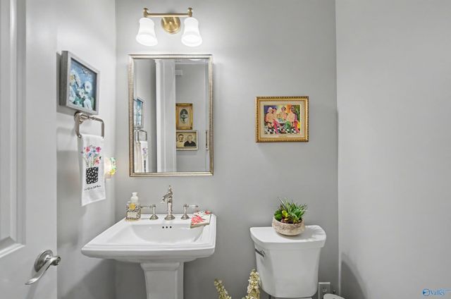 255 Worthington Lane, Guntersville, AL 35976