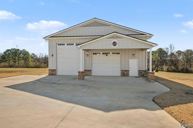 255 Worthington Lane, Guntersville, AL 35976