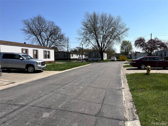 15385 Cartier Drive, Clinton Township, MI 48038