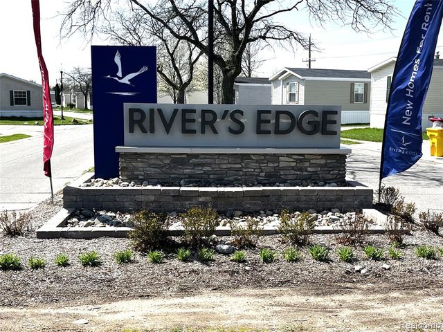 15385 Cartier Drive, Clinton Township, MI 48038
