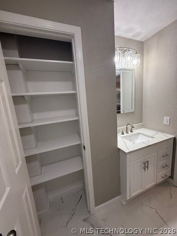 163 W Cheyenne Avenue, Vinita, OK 74350