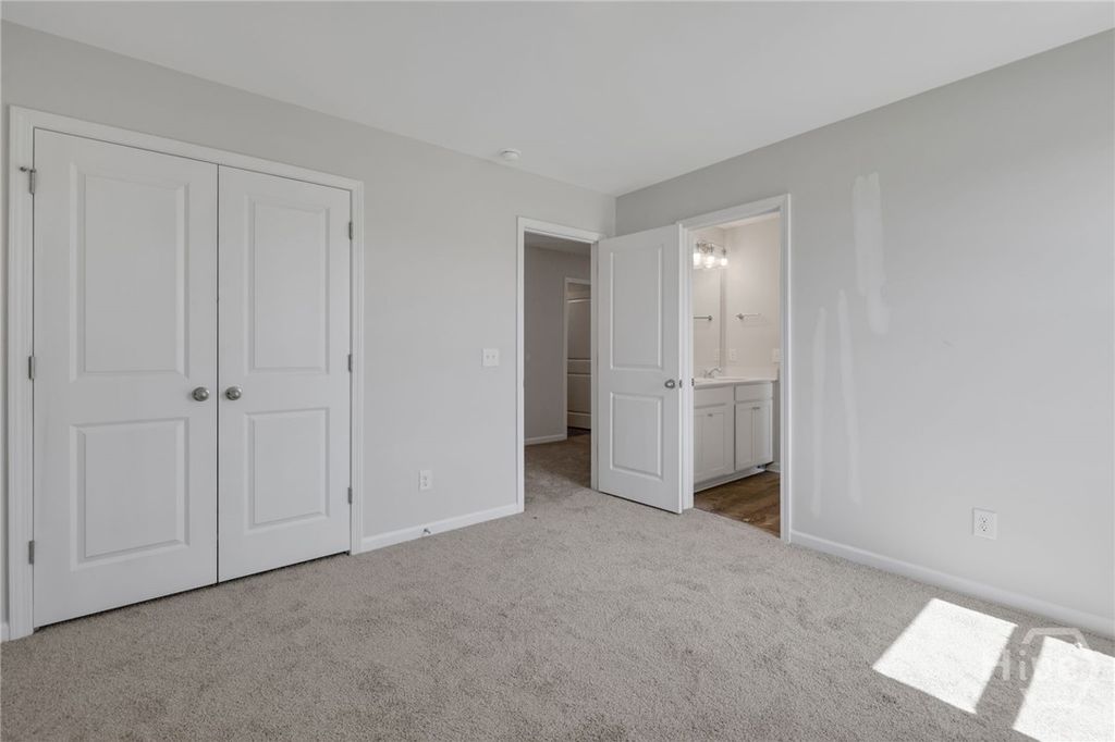 Image 10 of property listing at 248 Green Meadow Drive, Savannah, GA 31302