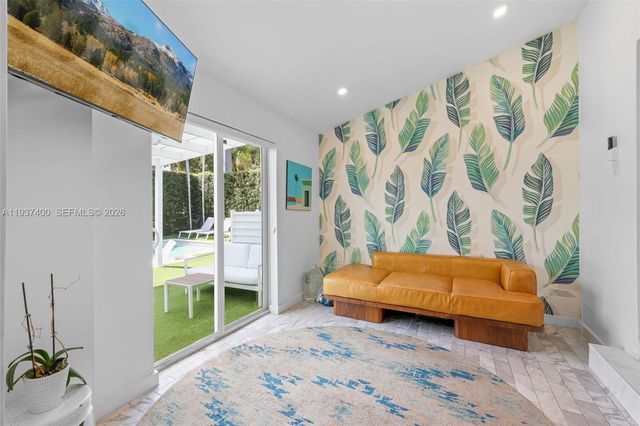 4490 Royal Palm Avenue, Miami Beach, FL 33140