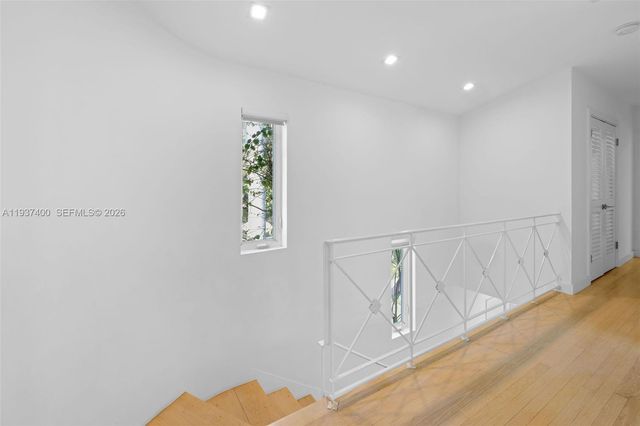 4490 Royal Palm Avenue, Miami Beach, FL 33140
