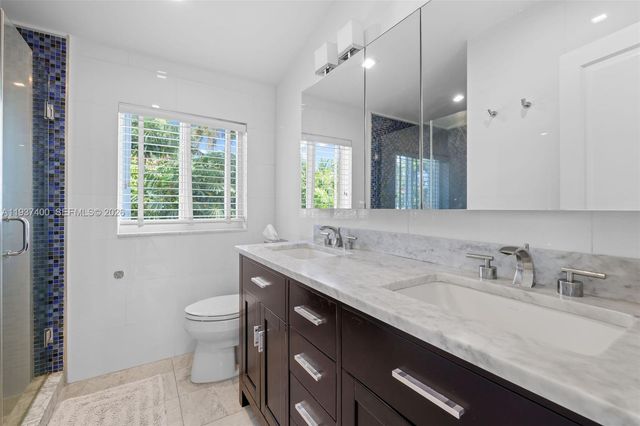 4490 Royal Palm Avenue, Miami Beach, FL 33140