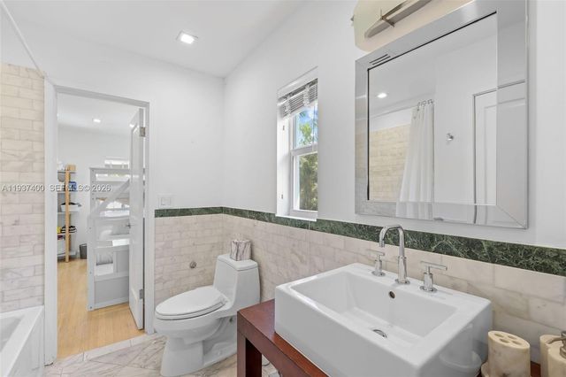 4490 Royal Palm Avenue, Miami Beach, FL 33140