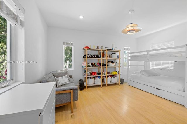 4490 Royal Palm Avenue, Miami Beach, FL 33140