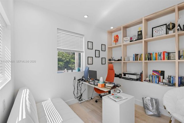 4490 Royal Palm Avenue, Miami Beach, FL 33140