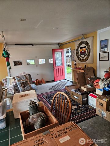 20 E Sunny Sands Road, Cathlamet, WA 98612