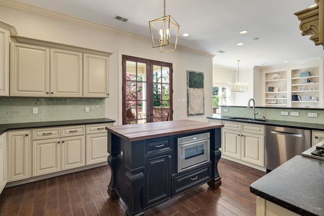 439 CHERRY HALL PL, Memphis, TN 38117