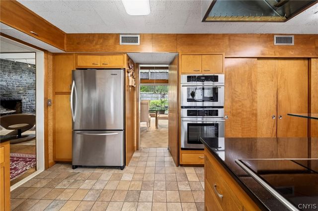 327 Kimber Road, Syracuse, NY 13224