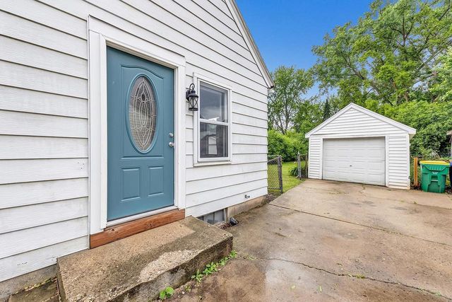 1160 12TH AVENUE, Green Bay, WI 54304
