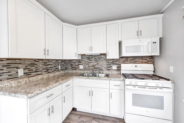 1160 12TH AVENUE, Green Bay, WI 54304