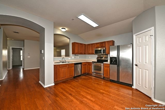 8606 Spoonbill Ct, San Antonio, TX 78245