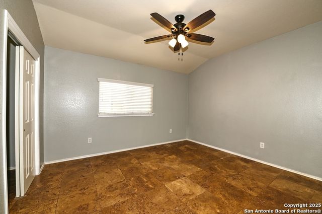 8606 Spoonbill Ct, San Antonio, TX 78245