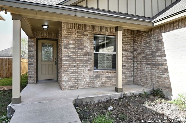 8606 Spoonbill Ct, San Antonio, TX 78245