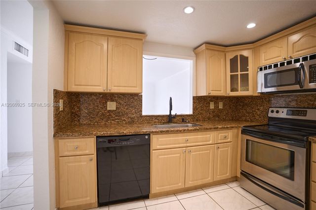 3600 NE 170th Street 401, North Miami Beach, FL 33160