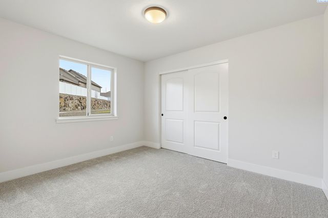 6449 W 29th Ct, Kennewick, WA 99338