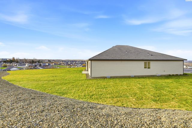 6449 W 29th Ct, Kennewick, WA 99338