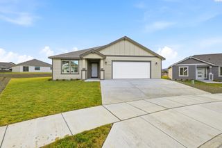 6449 W 29th Ct, Kennewick, WA 99338