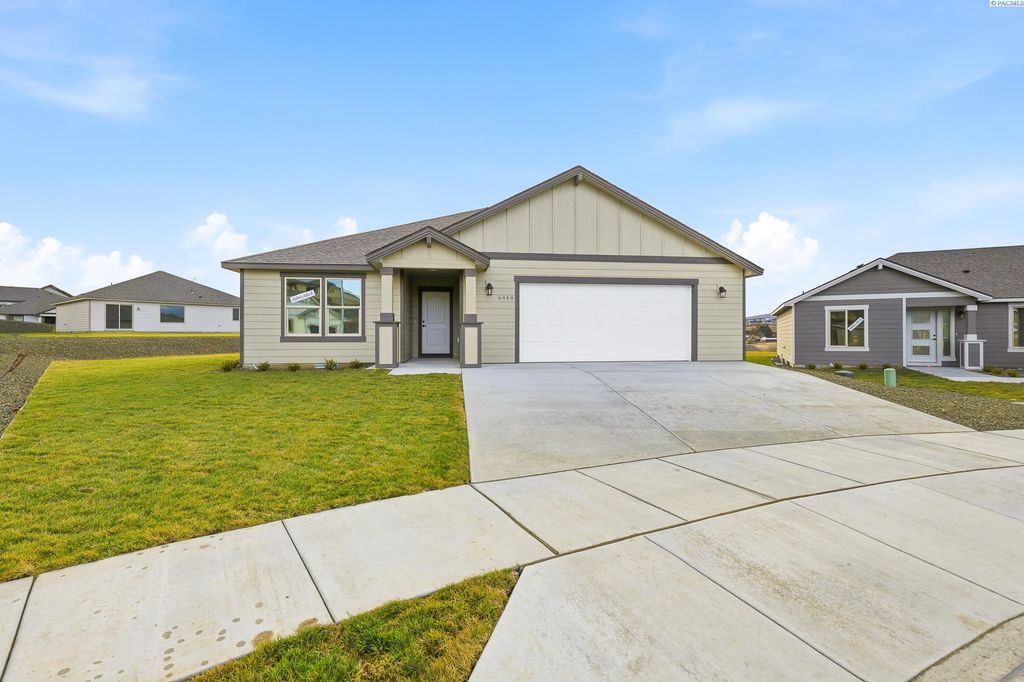 6449 W 29th Ct, Kennewick, WA 99338