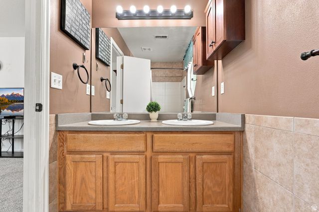 1076 S 1050 W, Woods Cross, UT 84087