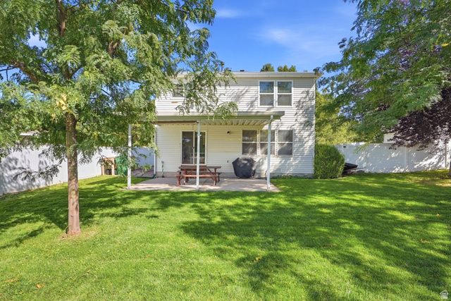 1076 S 1050 W, Woods Cross, UT 84087