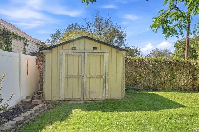1076 S 1050 W, Woods Cross, UT 84087