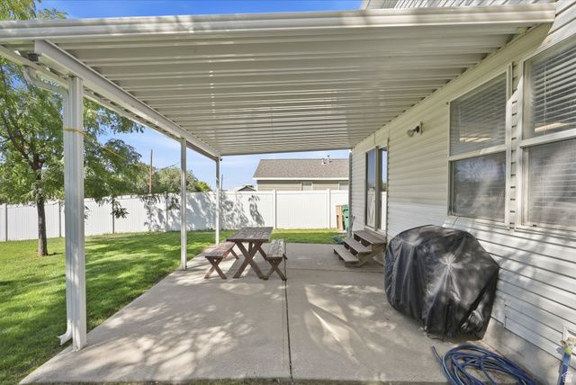 1076 S 1050 W, Woods Cross, UT 84087