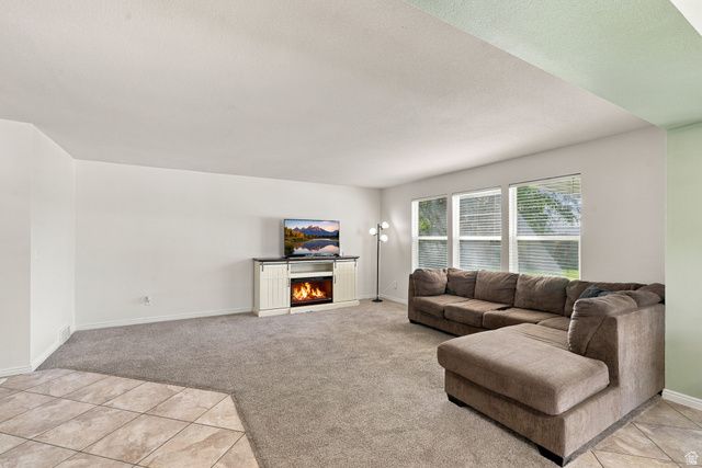 1076 S 1050 W, Woods Cross, UT 84087