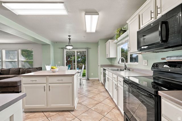 1076 S 1050 W, Woods Cross, UT 84087