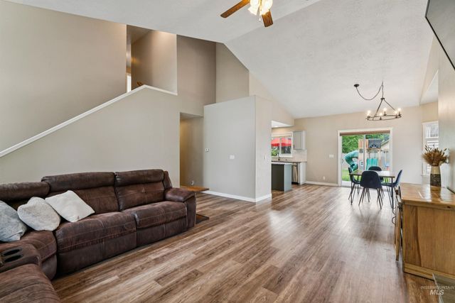 2899 S Bailey Ave, Meridian, ID 83642