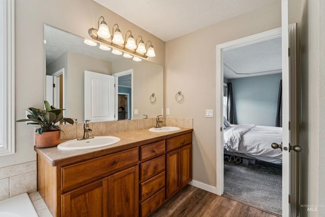 2899 S Bailey Ave, Meridian, ID 83642