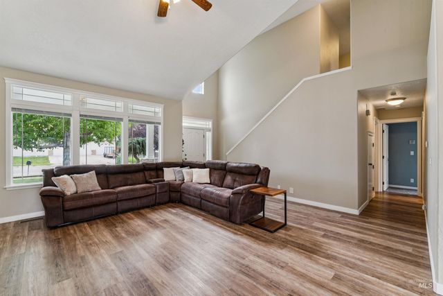 2899 S Bailey Ave, Meridian, ID 83642