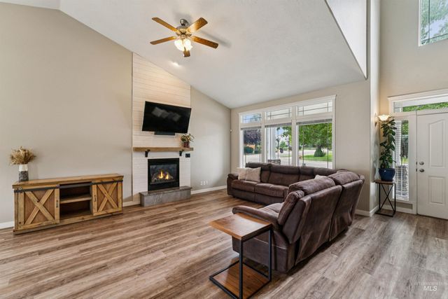 2899 S Bailey Ave, Meridian, ID 83642