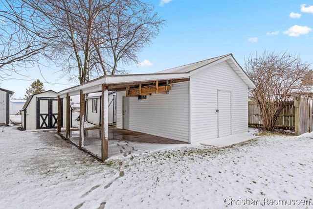 4701 W Channel Drive, Stanton, MI 48888