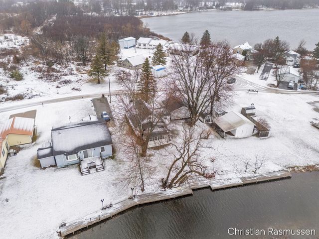 4701 W Channel Drive, Stanton, MI 48888