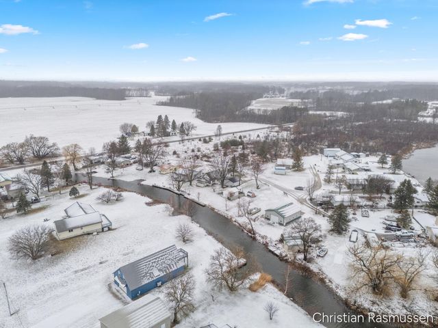 4701 W Channel Drive, Stanton, MI 48888