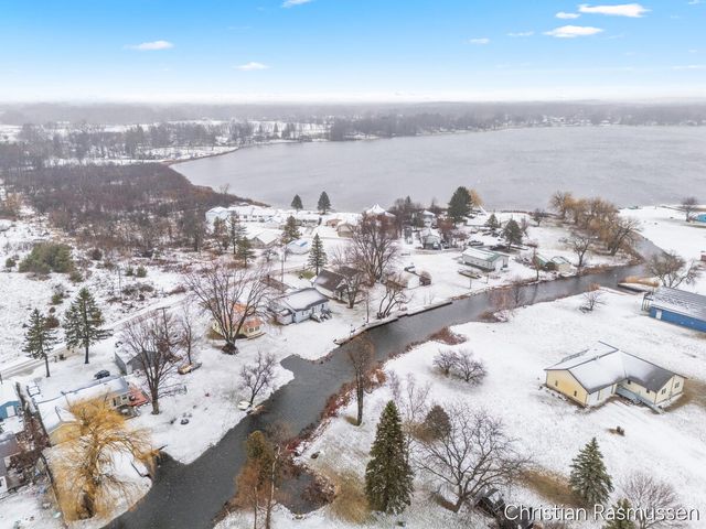 4701 W Channel Drive, Stanton, MI 48888