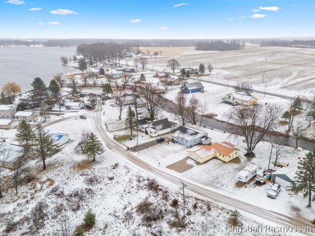 4701 W Channel Drive, Stanton, MI 48888