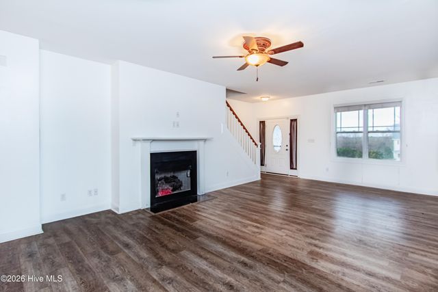 99 Kentucky Derby Lane, Lillington, NC 27546