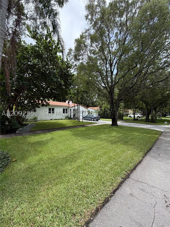 62 NW 105th St, Miami Shores, FL 33150