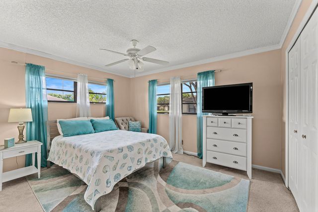 4869 Equestrian Road A, Boynton Beach, FL 33436