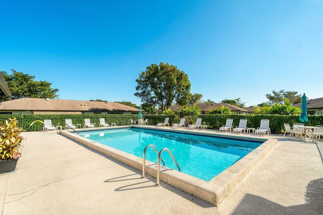 4869 Equestrian Road A, Boynton Beach, FL 33436