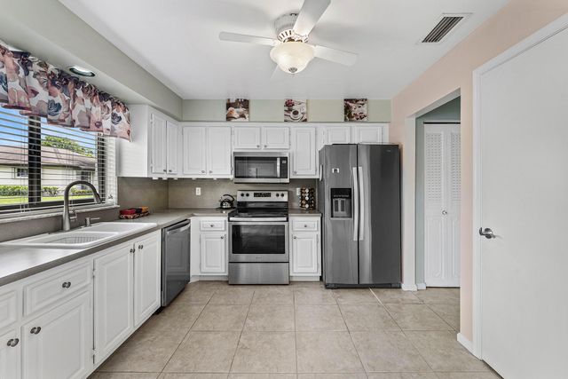 4869 Equestrian Road A, Boynton Beach, FL 33436