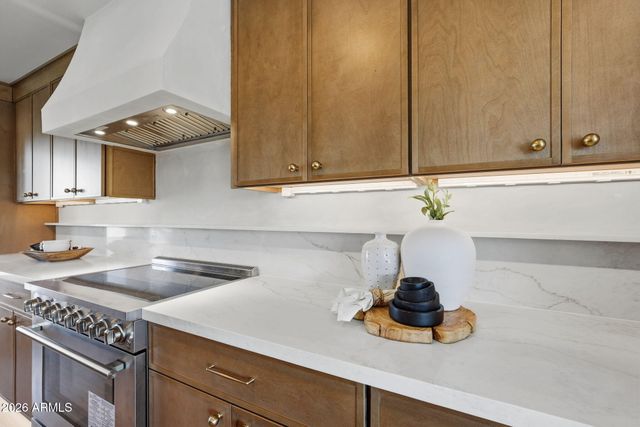 6521 E SHARON Drive, Scottsdale, AZ 85254