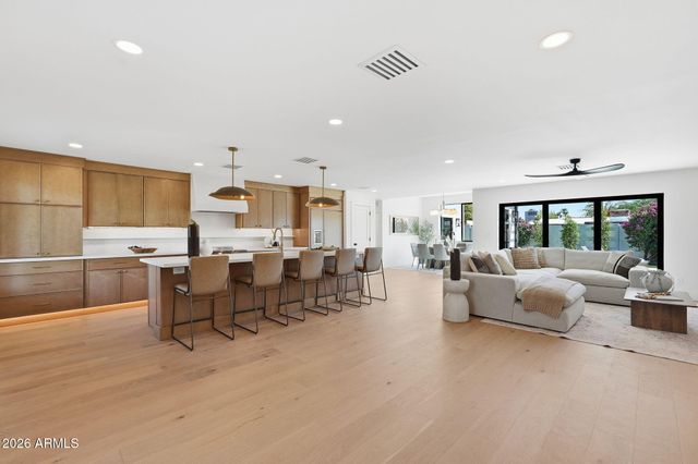 6521 E SHARON Drive, Scottsdale, AZ 85254