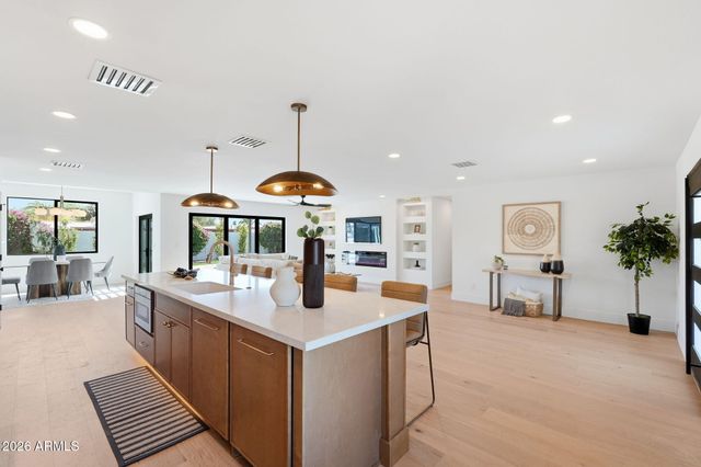 6521 E SHARON Drive, Scottsdale, AZ 85254
