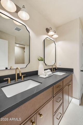 6521 E SHARON Drive, Scottsdale, AZ 85254
